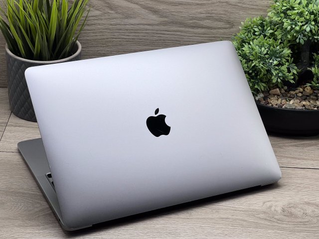 MacBook Air 2020 M1 13” 256GB 2 ÉV Garanciával 100%