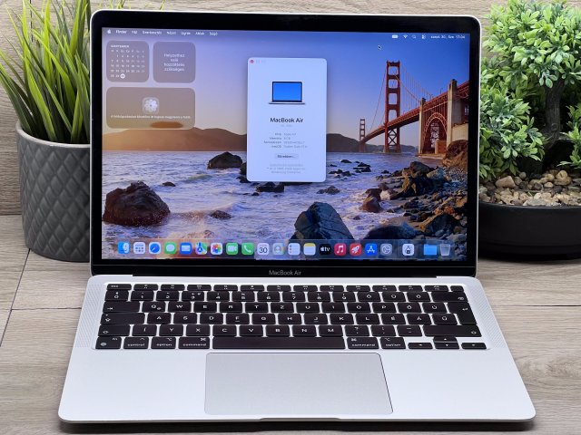 MacBook Air 2020 M1 13” 256GB 2 ÉV Garanciával