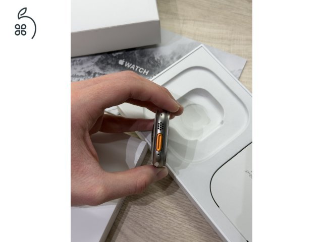 Apple Watch Ultra 1 (49mm Titanium) – Karcmentes, 89% akku, dobozában!