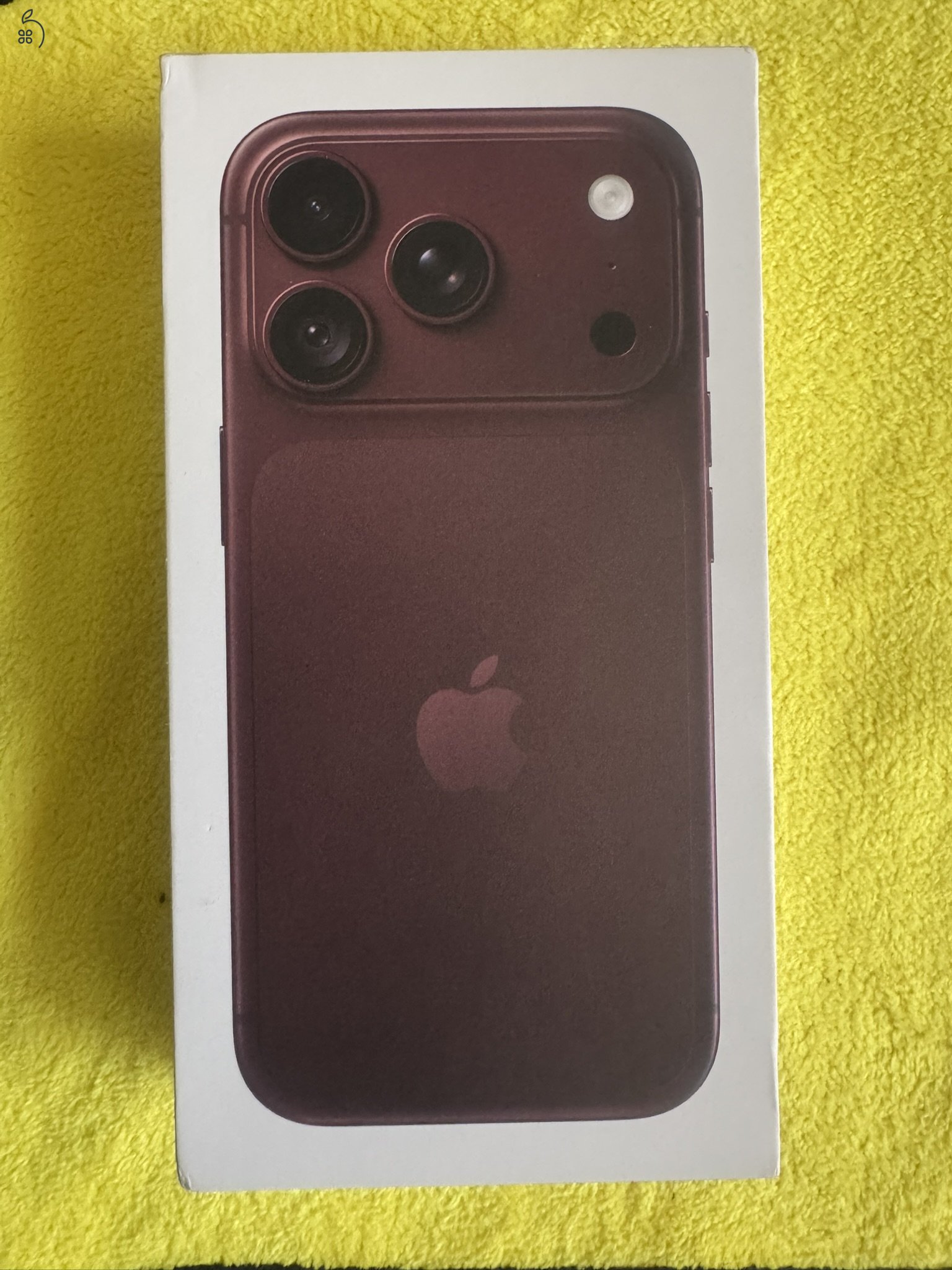 Új, bontatlan és kártyáfüggetlen iPhone 18 pro 256 burgundi