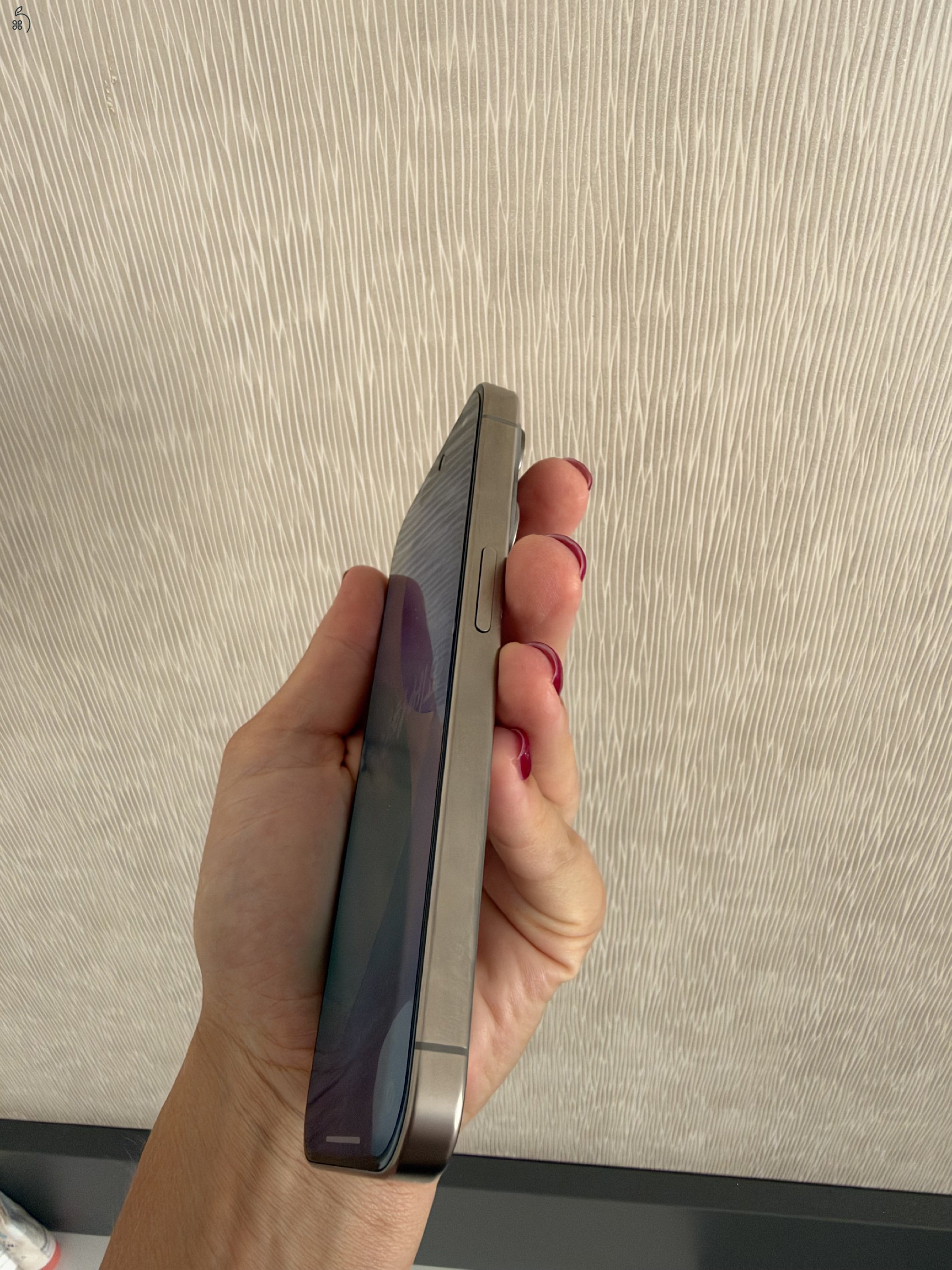Hibátlan, karc és  sérülésmentes iPhone 15 Pro  eladó