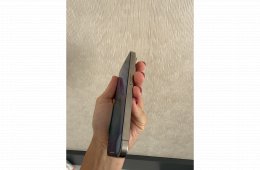 Hibátlan, karc és  sérülésmentes iPhone 15 Pro  eladó