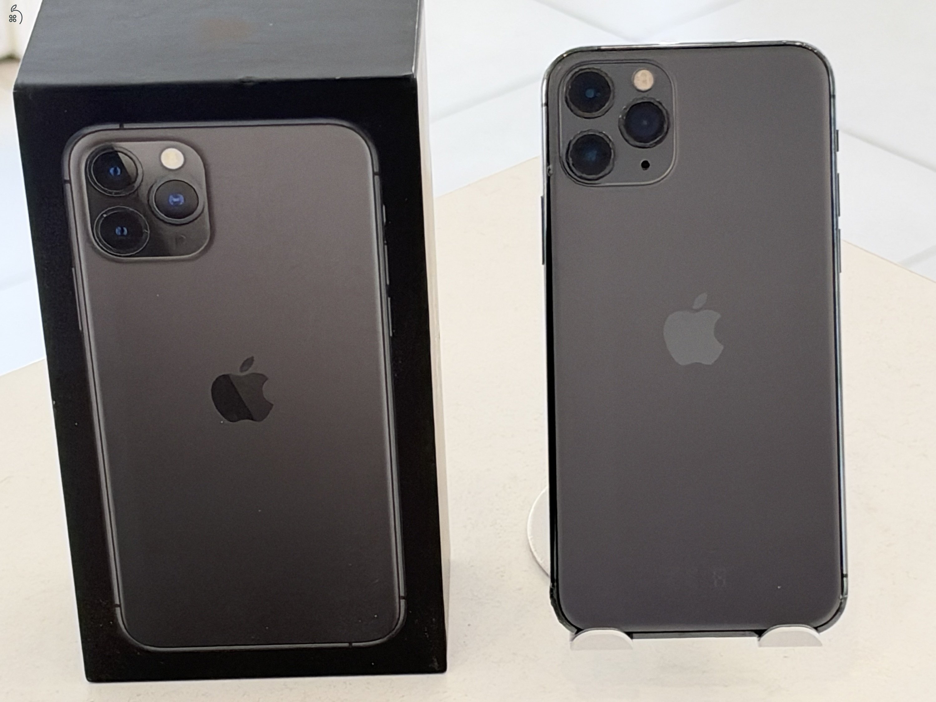 iPhone 11 Pro 64GB Független Használt/1 hónap gar./Akku 100%/p5048