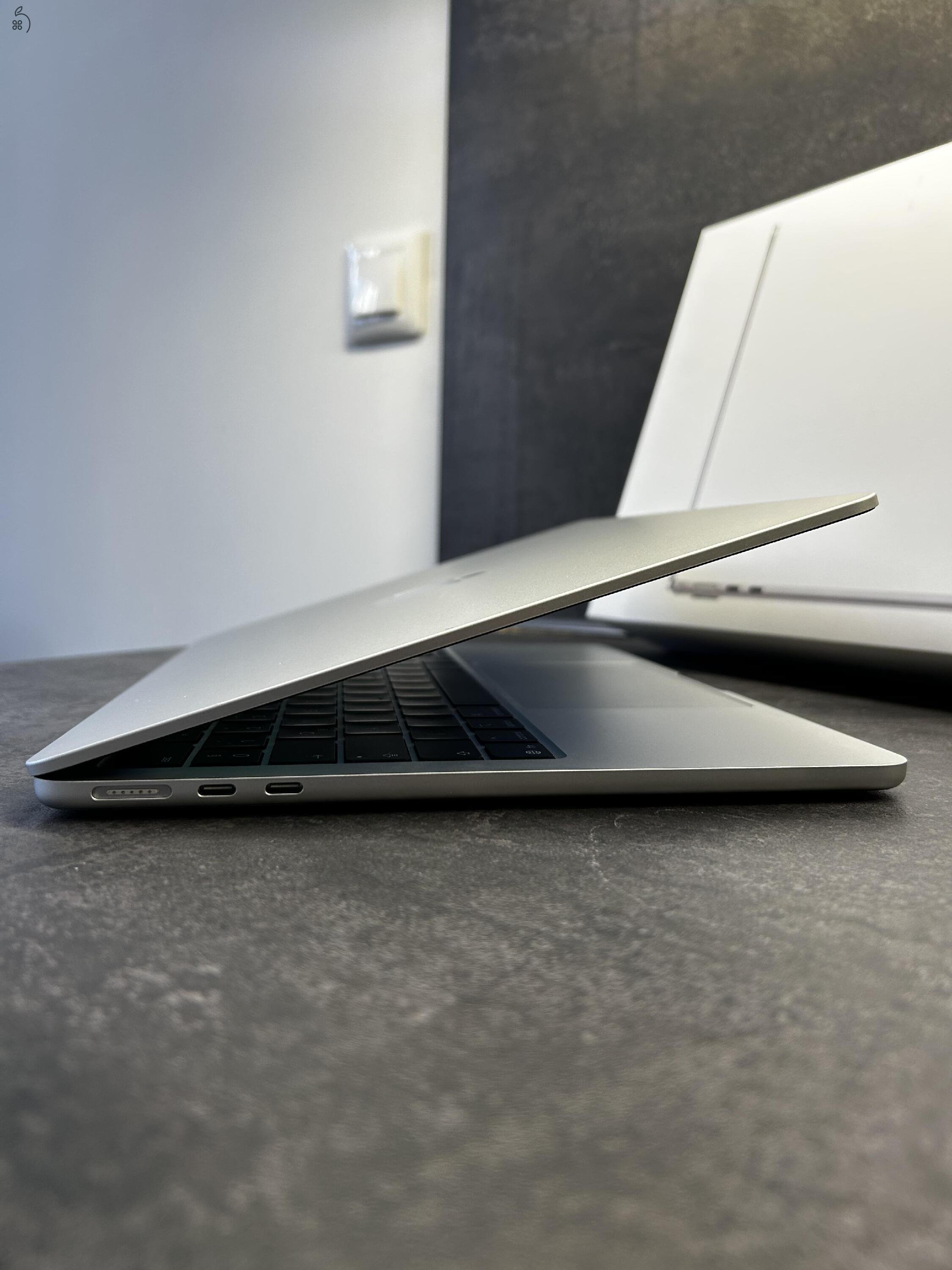 Apple MacBook Air M4 13.6