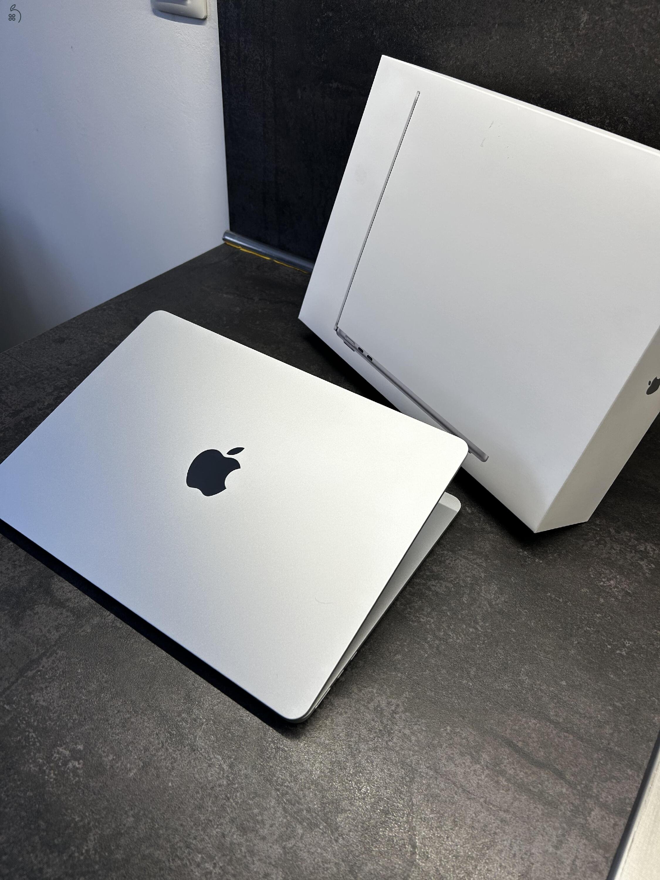 Apple MacBook Air M4 13.6