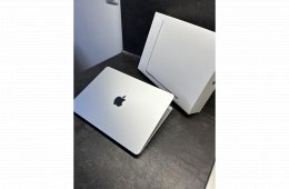 Apple MacBook Air M4 13.6