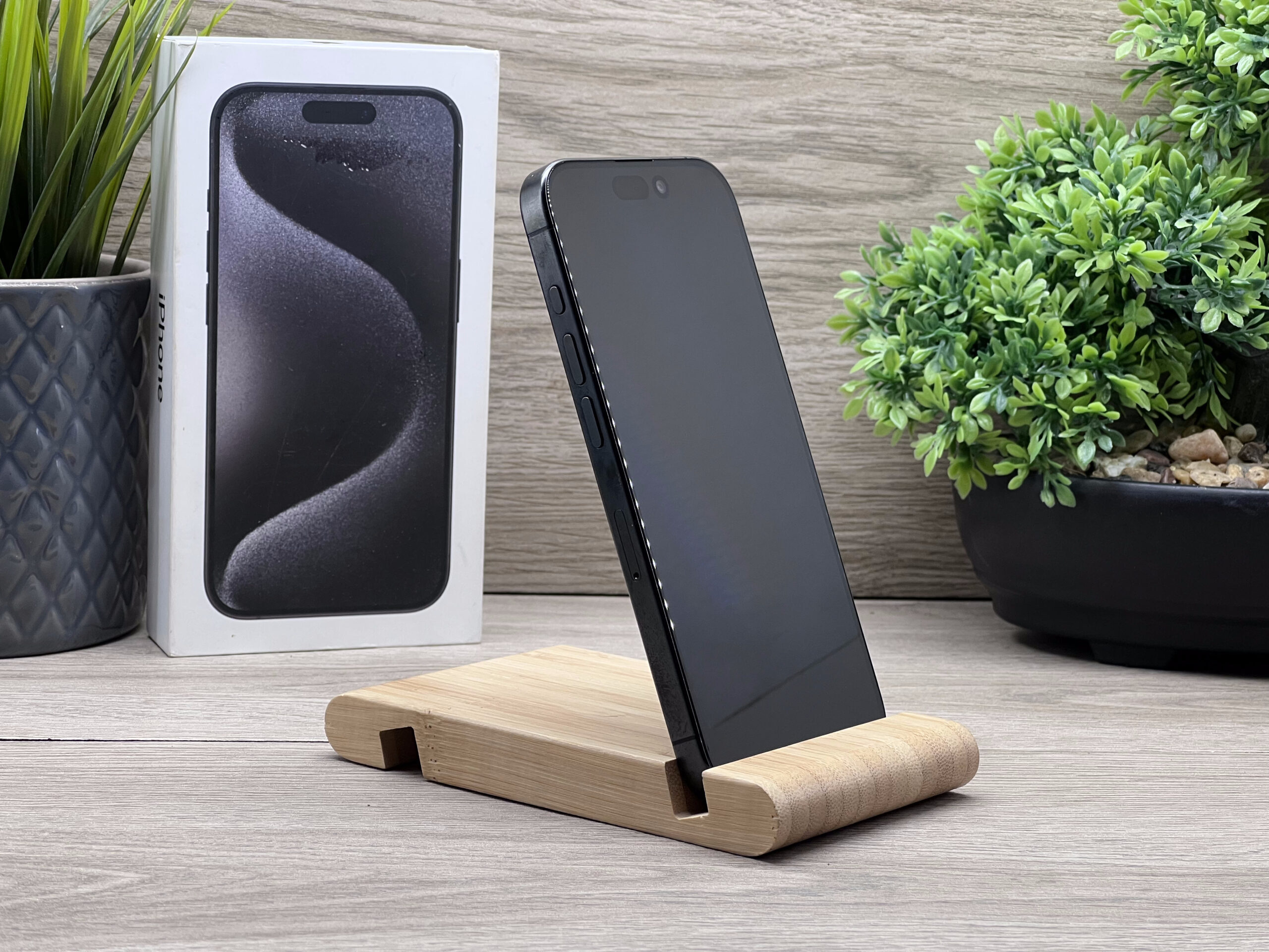 iPhone 15 Pro Black Titanium 256GB 2 ÉV Garanciával 92%