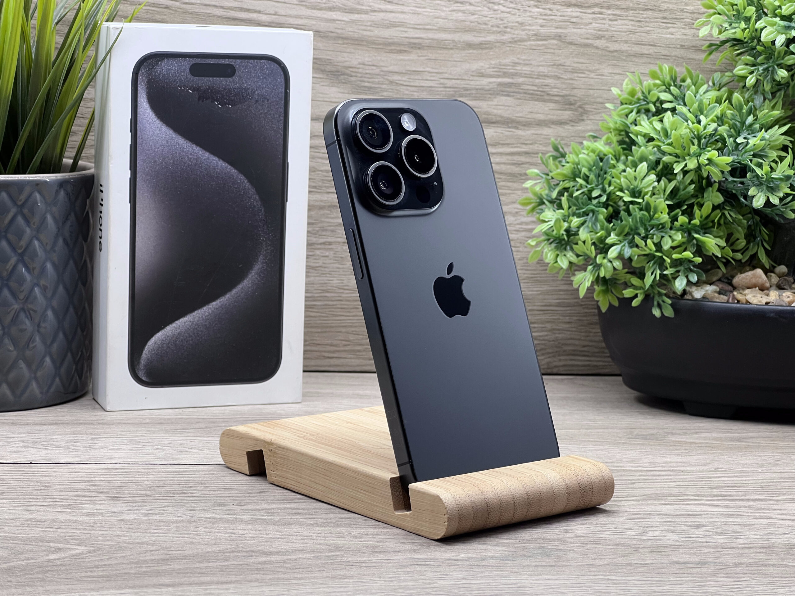 iPhone 15 Pro Black Titanium 256GB 2 ÉV Garanciával 92%