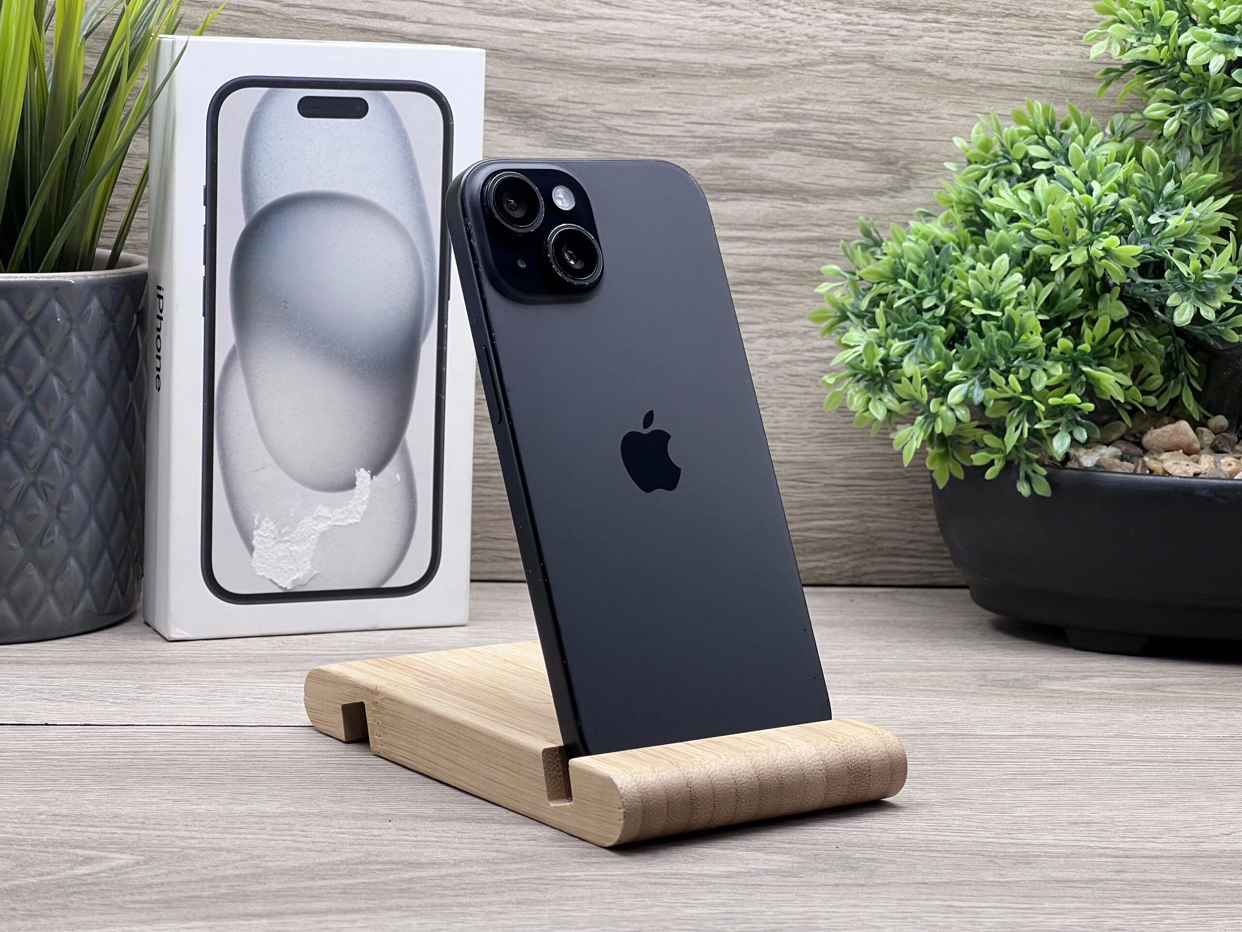 iPhone 15 Black 128GB 2 ÉV Garanciával 90%
