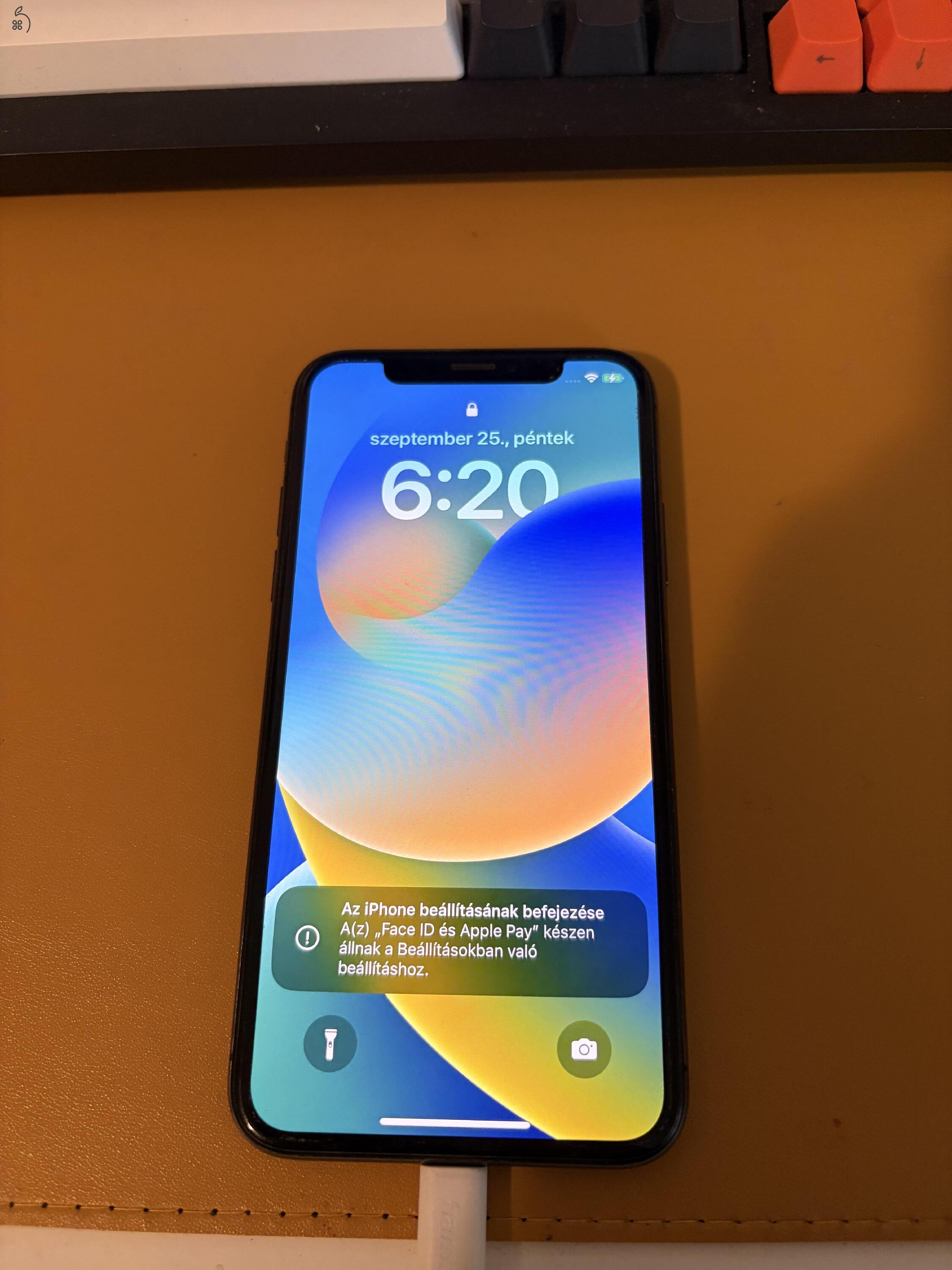 iPhone X 64 GB asztroszürke, 78% gyári aksi 