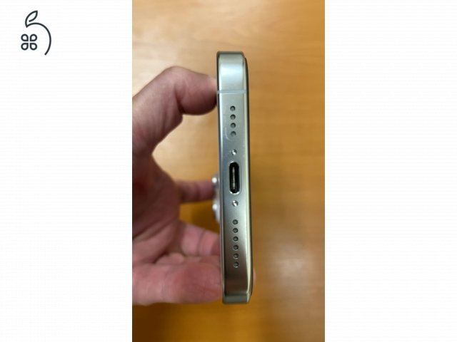 Apple iPhone 16 Pro Max 256 GB White Titanium 93% akku