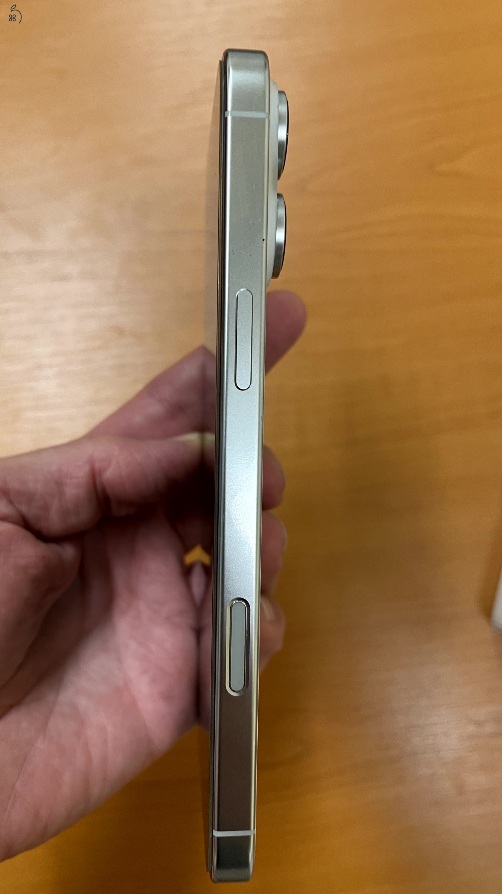 Apple iPhone 16 Pro Max 256 GB White Titanium 93% akku