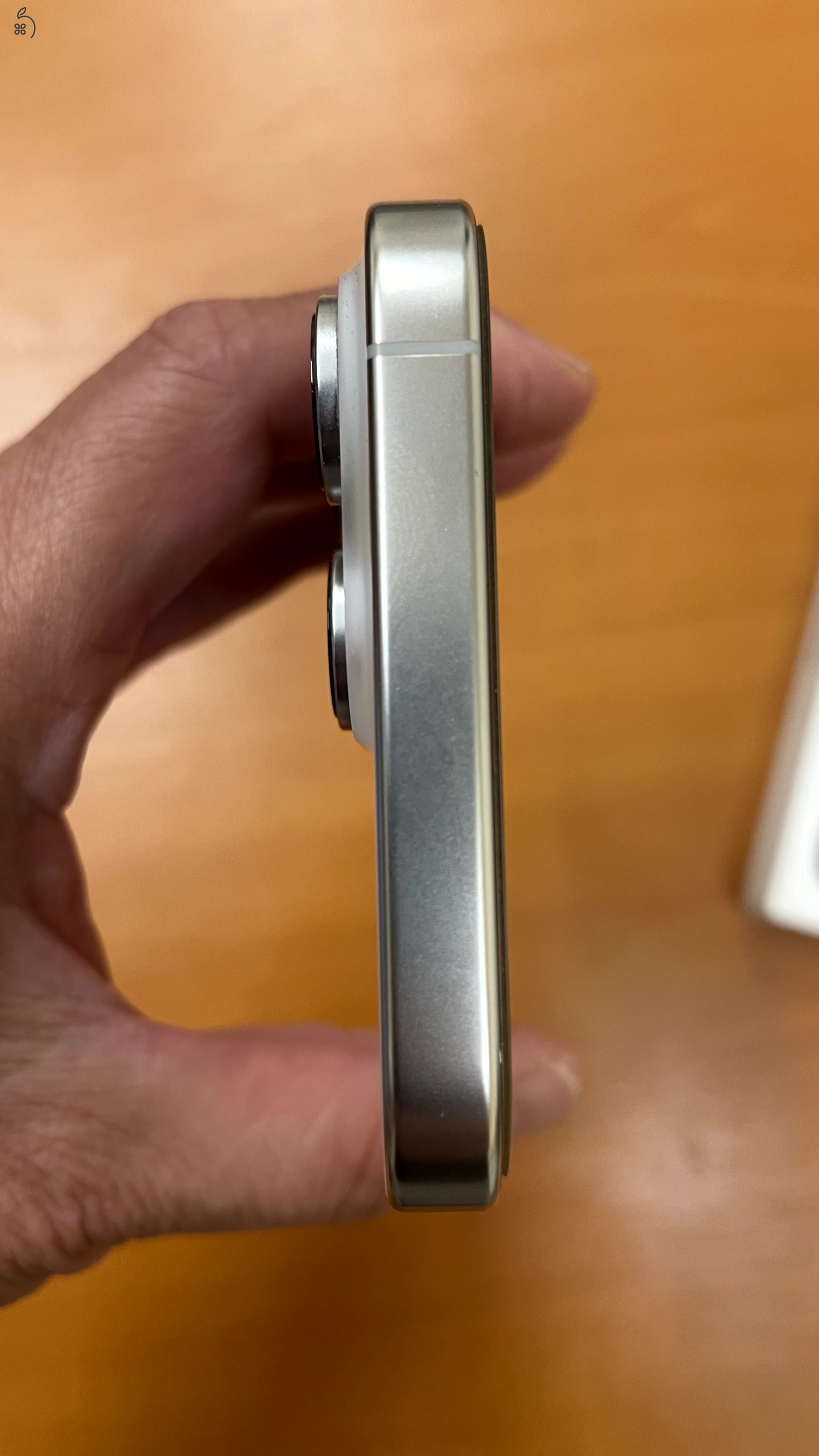 Apple iPhone 16 Pro Max 256 GB White Titanium 93% akku