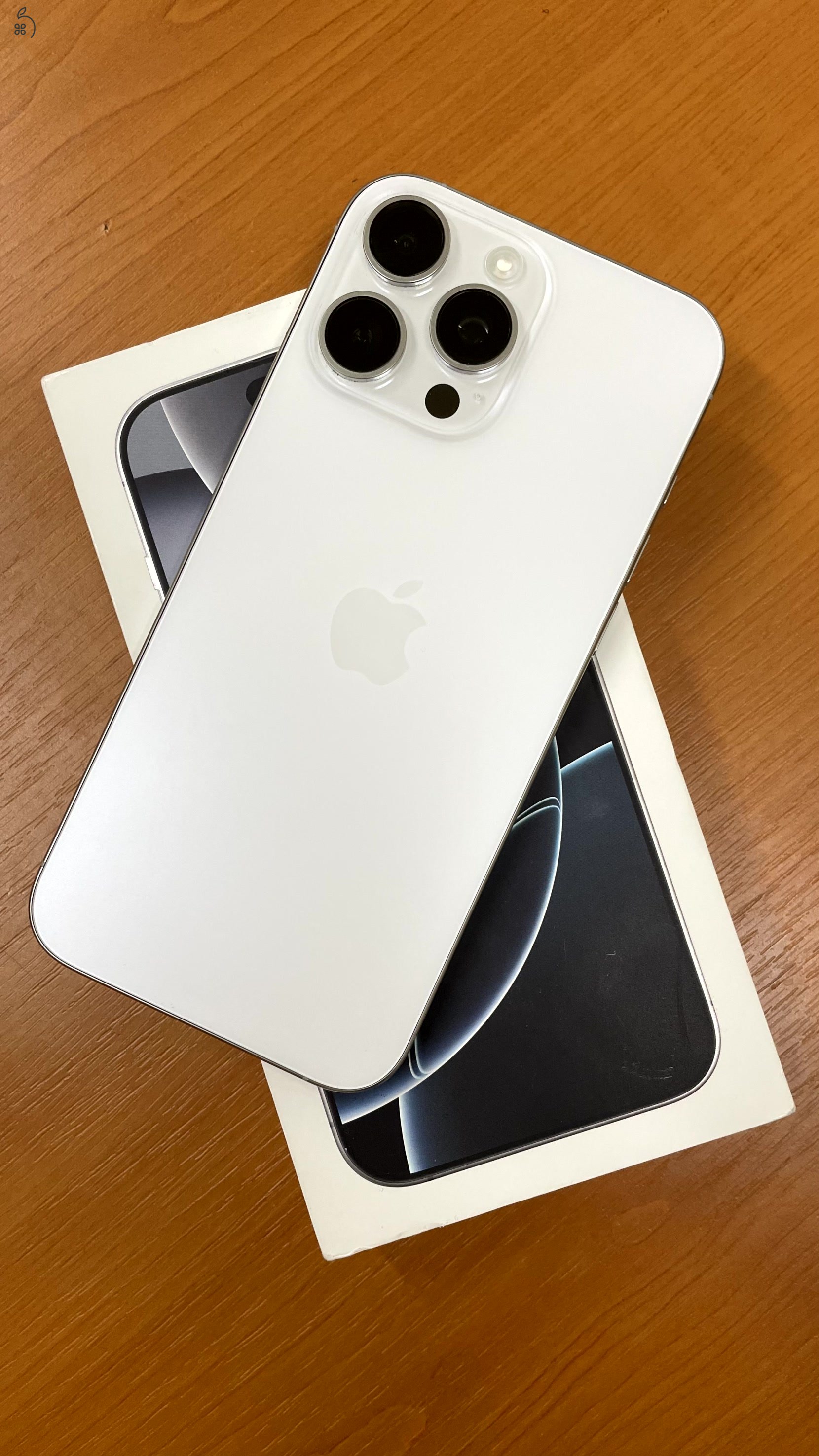 Apple iPhone 16 Pro Max 256 GB White Titanium 93% akku