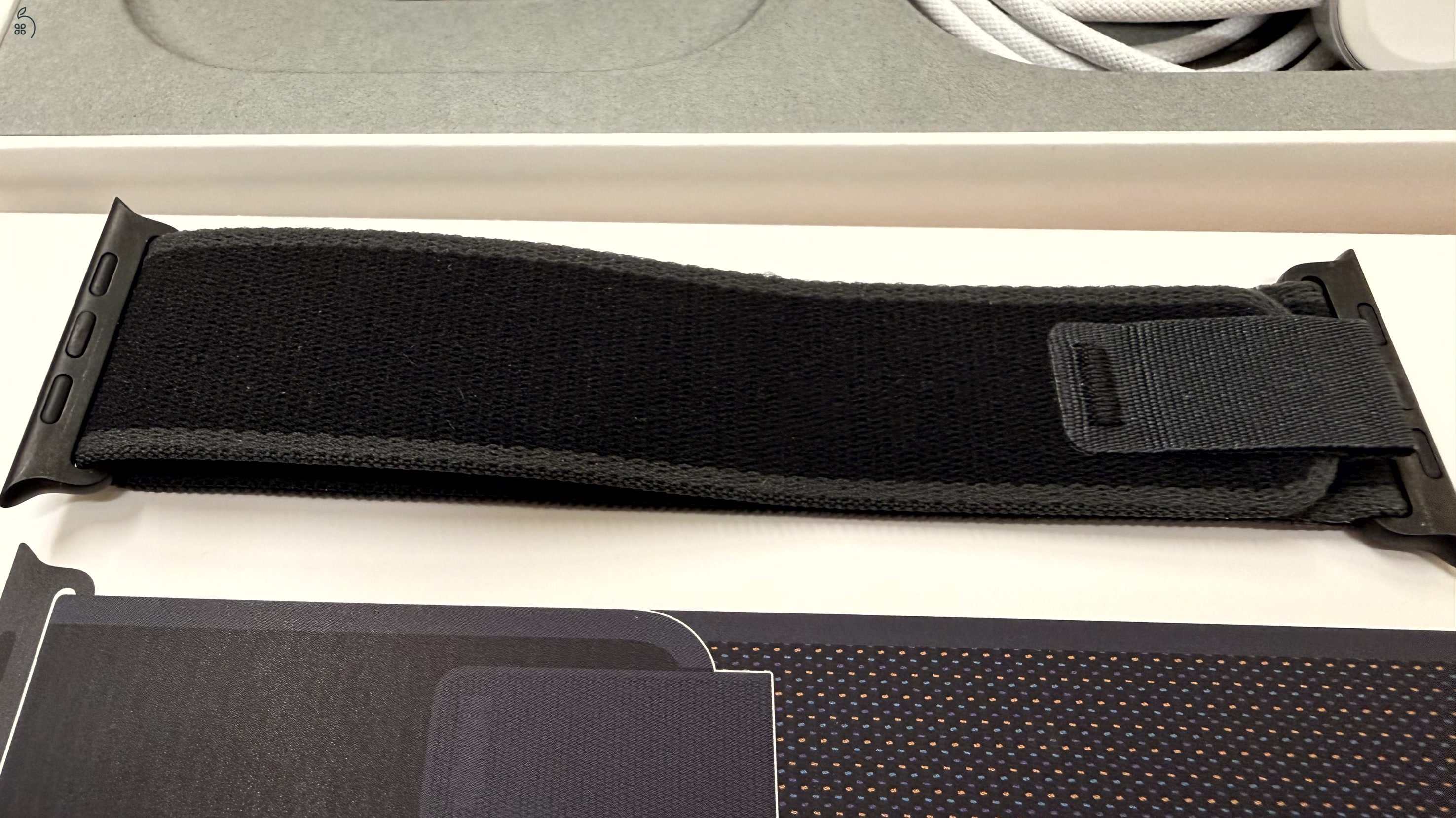 Apple Watch Ultra 2 Black 49mm – 100% akku – karcmentes – gyári Black Trail Loop