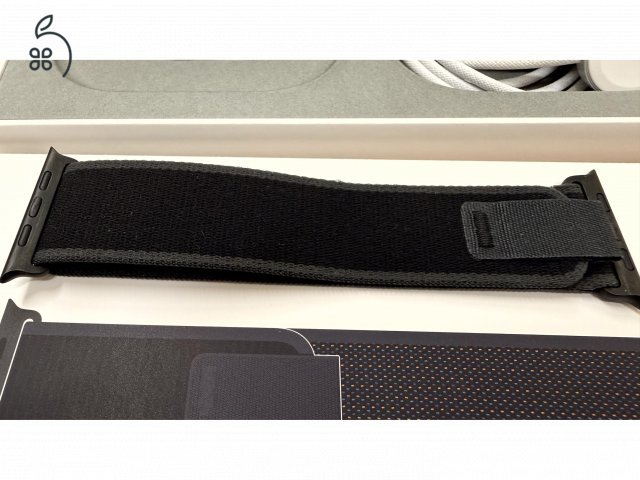 Apple Watch Ultra 2 Black 49mm – 100% akku – karcmentes – gyári Black Trail Loop