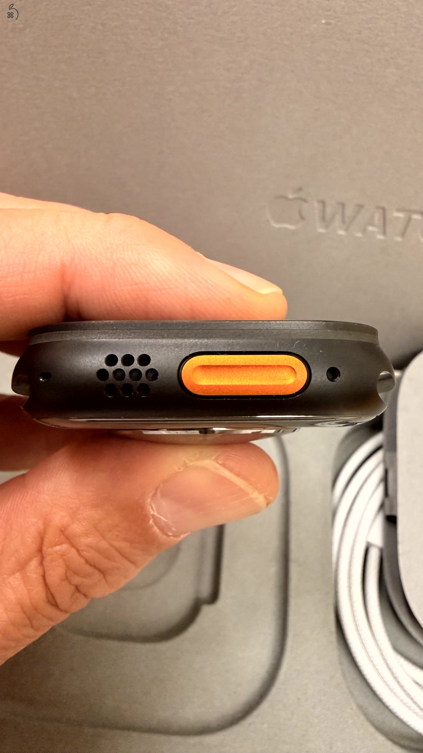 Apple Watch Ultra 2 Black 49mm – 100% akku – karcmentes – gyári Black Trail Loop