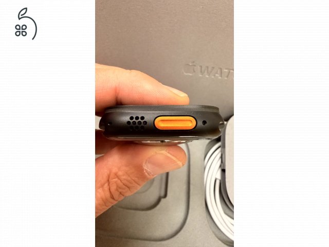 Apple Watch Ultra 2 Black 49mm – 100% akku – karcmentes – gyári Black Trail Loop