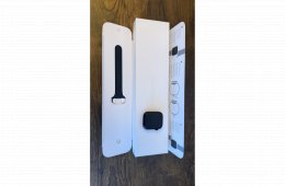 Apple Watch S7 Cellular Aluminium Case Midnight 45mm sportszíjjal