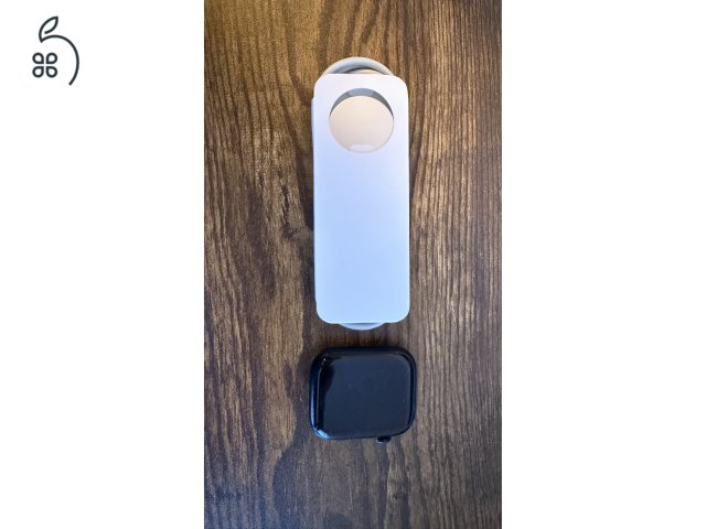 Apple Watch S7 Cellular Aluminium Case Midnight 45mm sportszíjjal