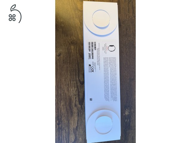 Apple Watch S7 Cellular Aluminium Case Midnight 45mm sportszíjjal