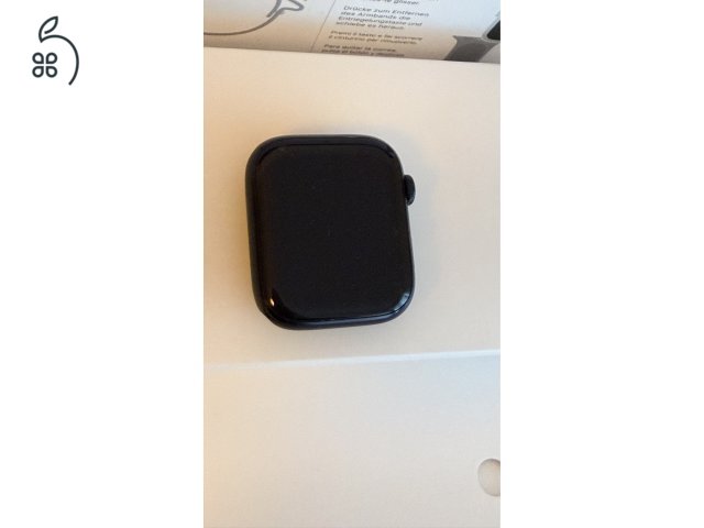 Apple Watch S7 Cellular Aluminium Case Midnight 45mm sportszíjjal