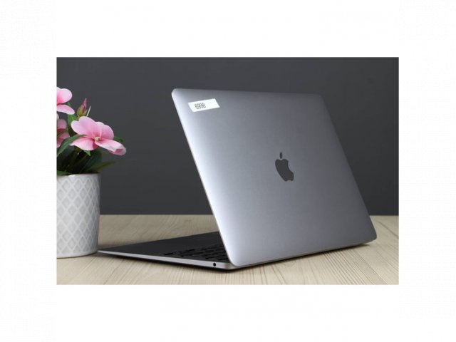 Használt Apple MacBook Air 13