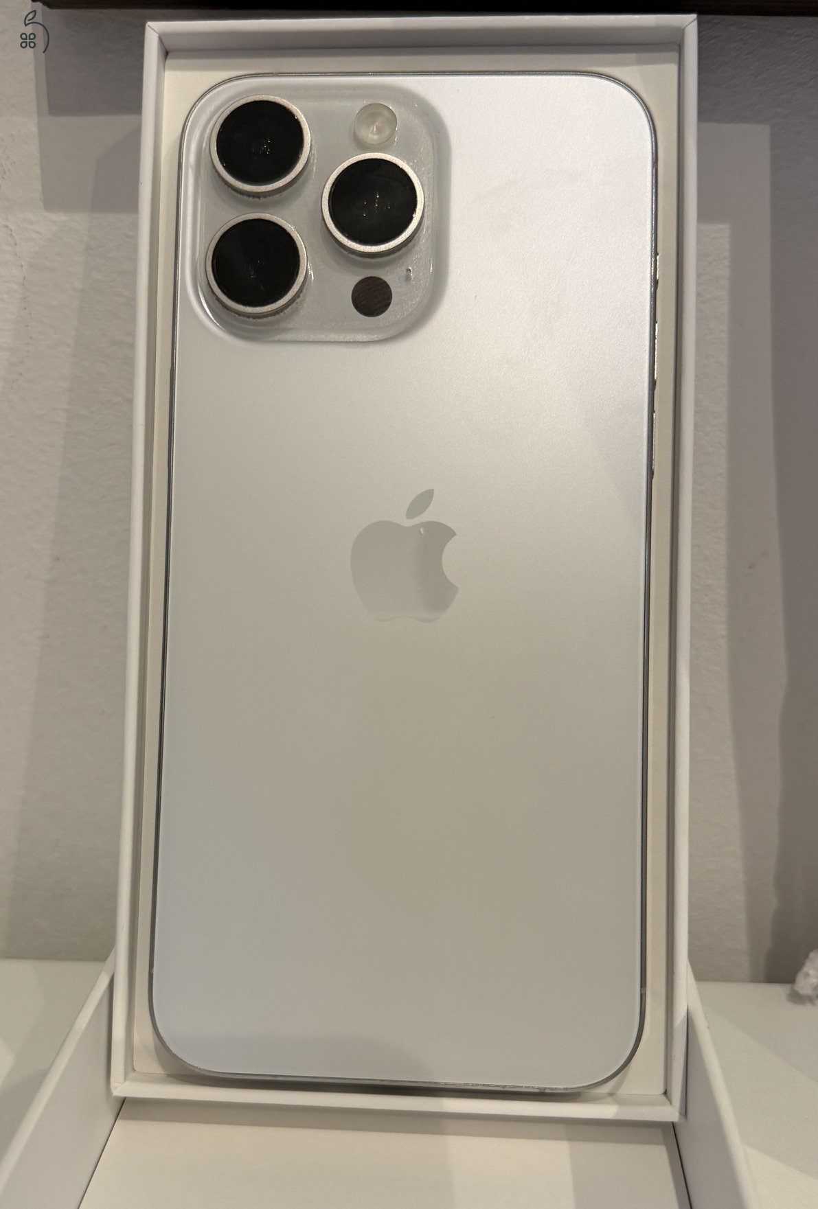 Apple iPhone 15 Pro Max 256GB fehér titán Újszerű  + PITAKA tok