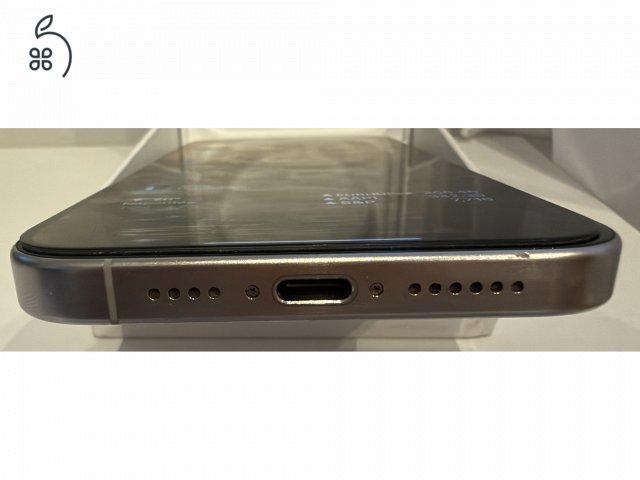 Apple iPhone 15 Pro Max 256GB fehér titán Újszerű  + PITAKA tok