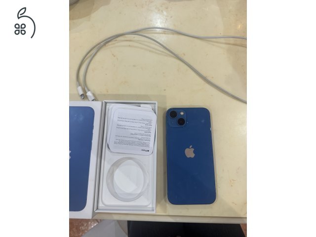 Kék iPhone 13 eladó – extrákkal!