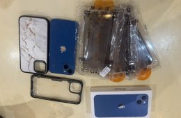 Kék iPhone 13 eladó – extrákkal!