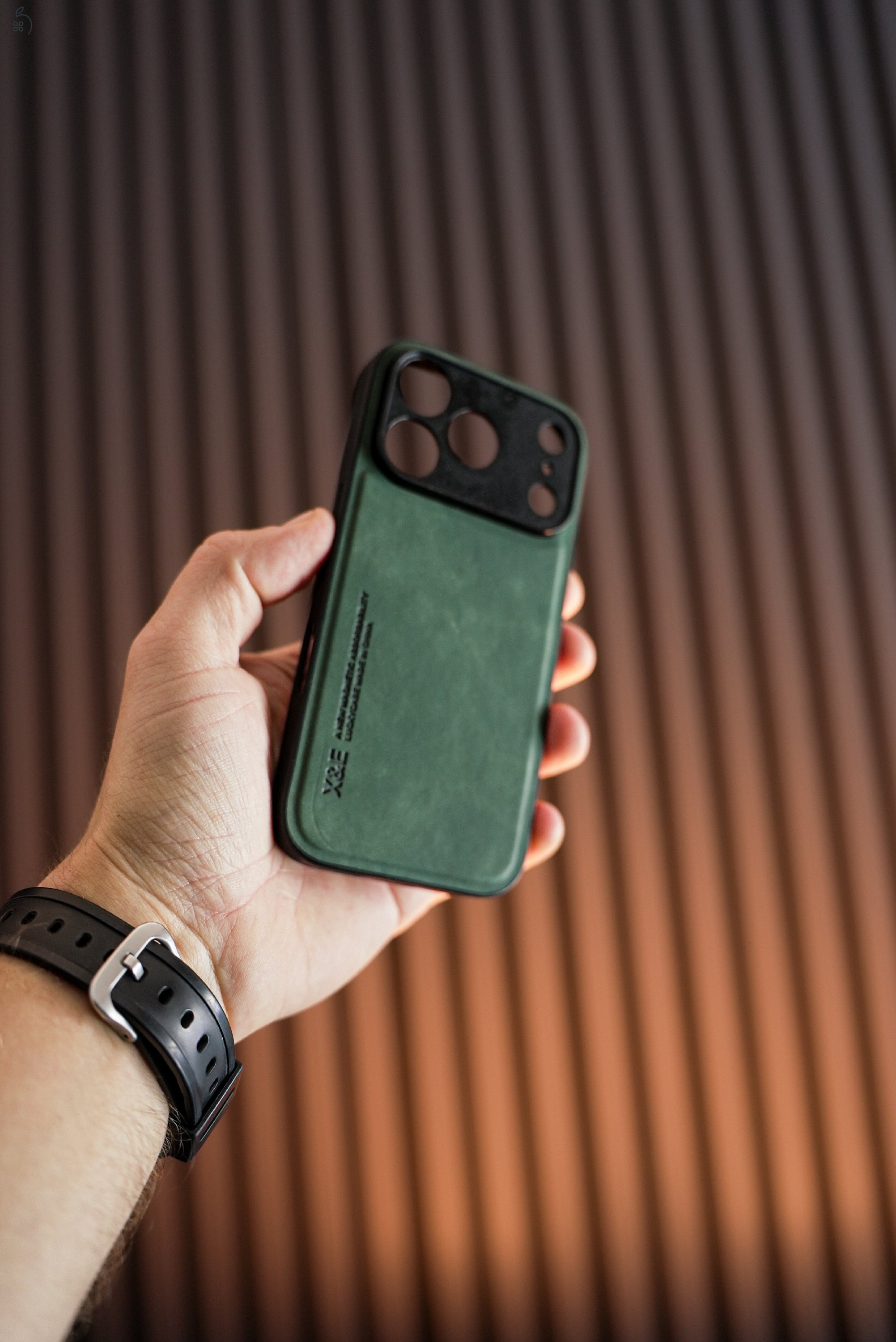 Hibátlan, független iPhone 17 Pro, 256Gb, + 5db tok