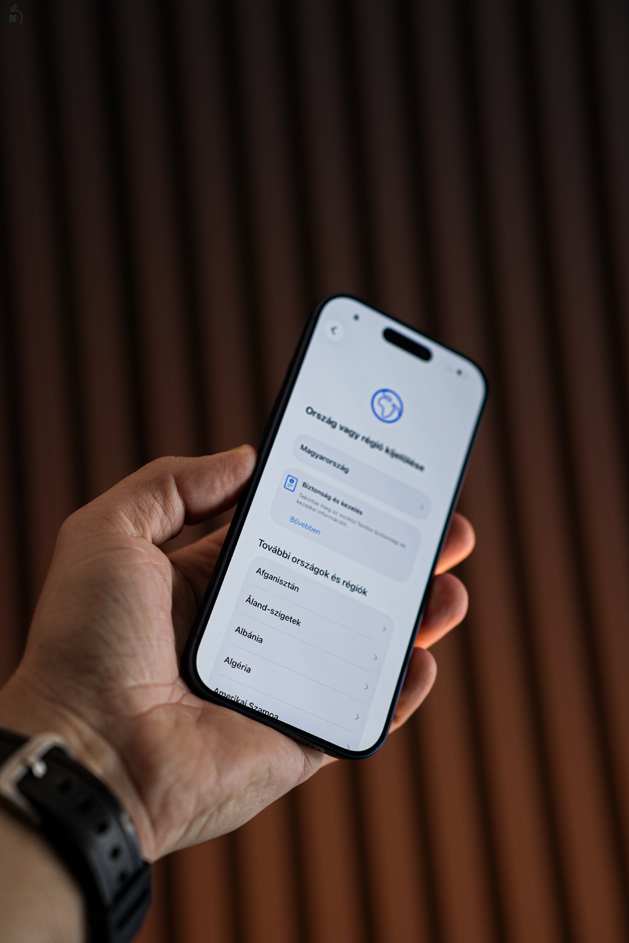 Hibátlan, független iPhone 17 Pro, 256Gb, + 5db tok
