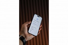 Hibátlan, független iPhone 17 Pro, 256Gb, + 5db tok