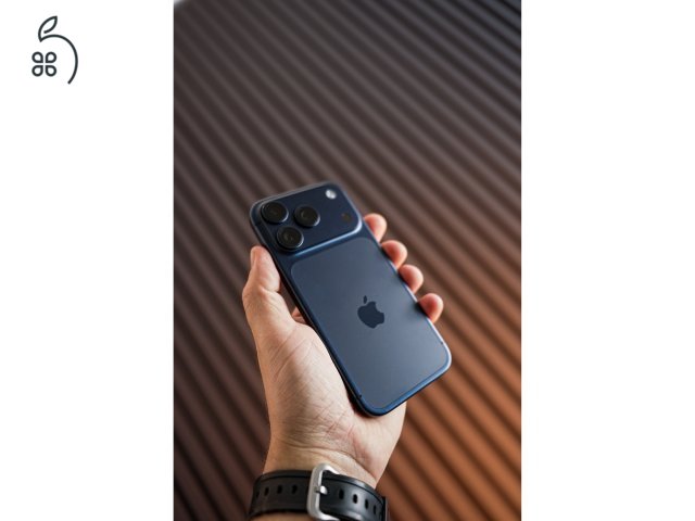 Hibátlan, független iPhone 17 Pro, 256Gb, + 5db tok