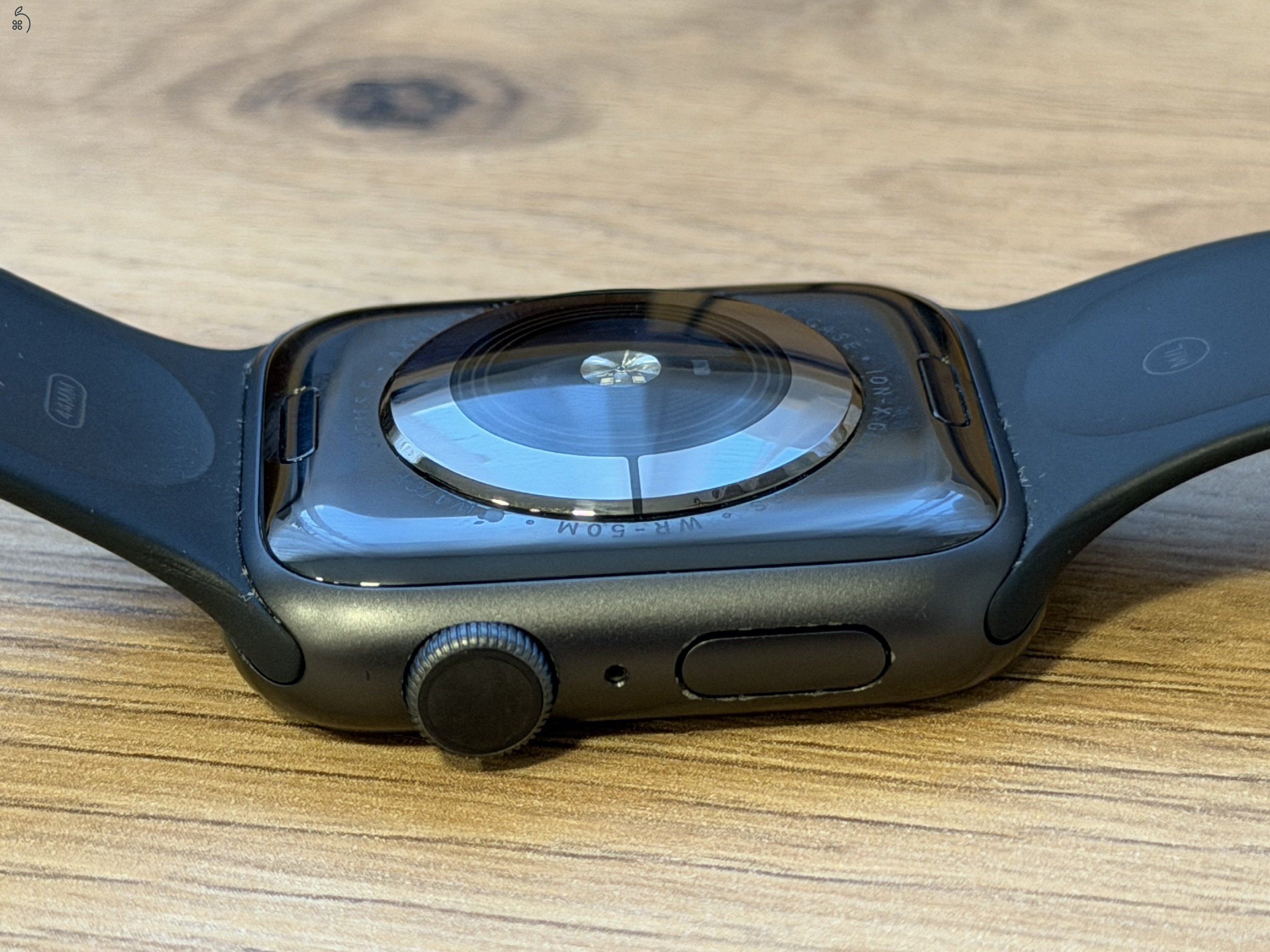Apple Watch Series 5 GPS 44 mm, M/L szíj