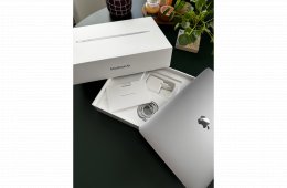 MacBook Air M1 (2020), 8 GB / 256 GB, ezüst