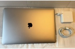 Macbook Pro 15 (2018/19) A1990 Touch I7 6C 16GB 256GB 555X +Magic
