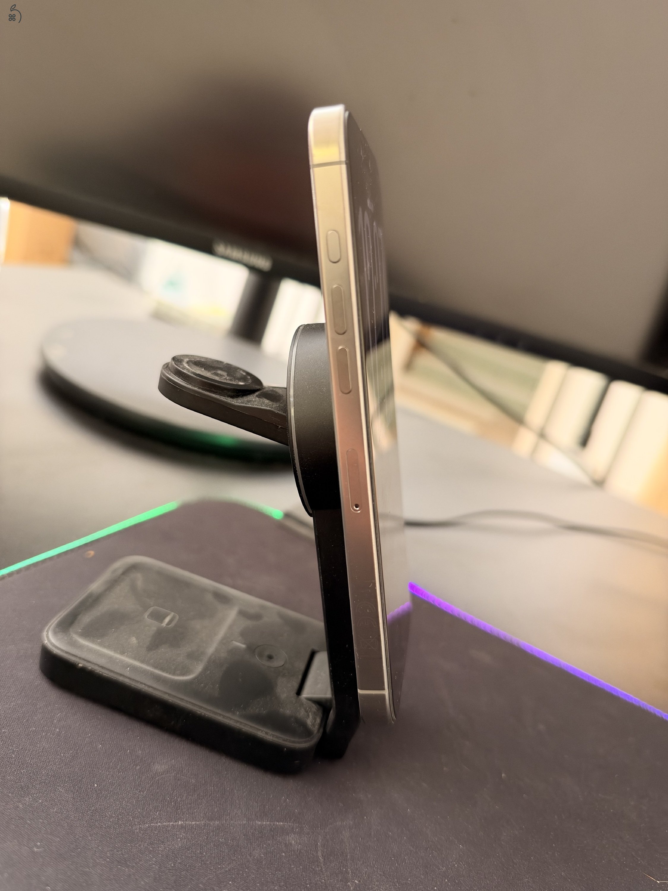 iphone 16 pro max  256 gb 97% akkumlátor 