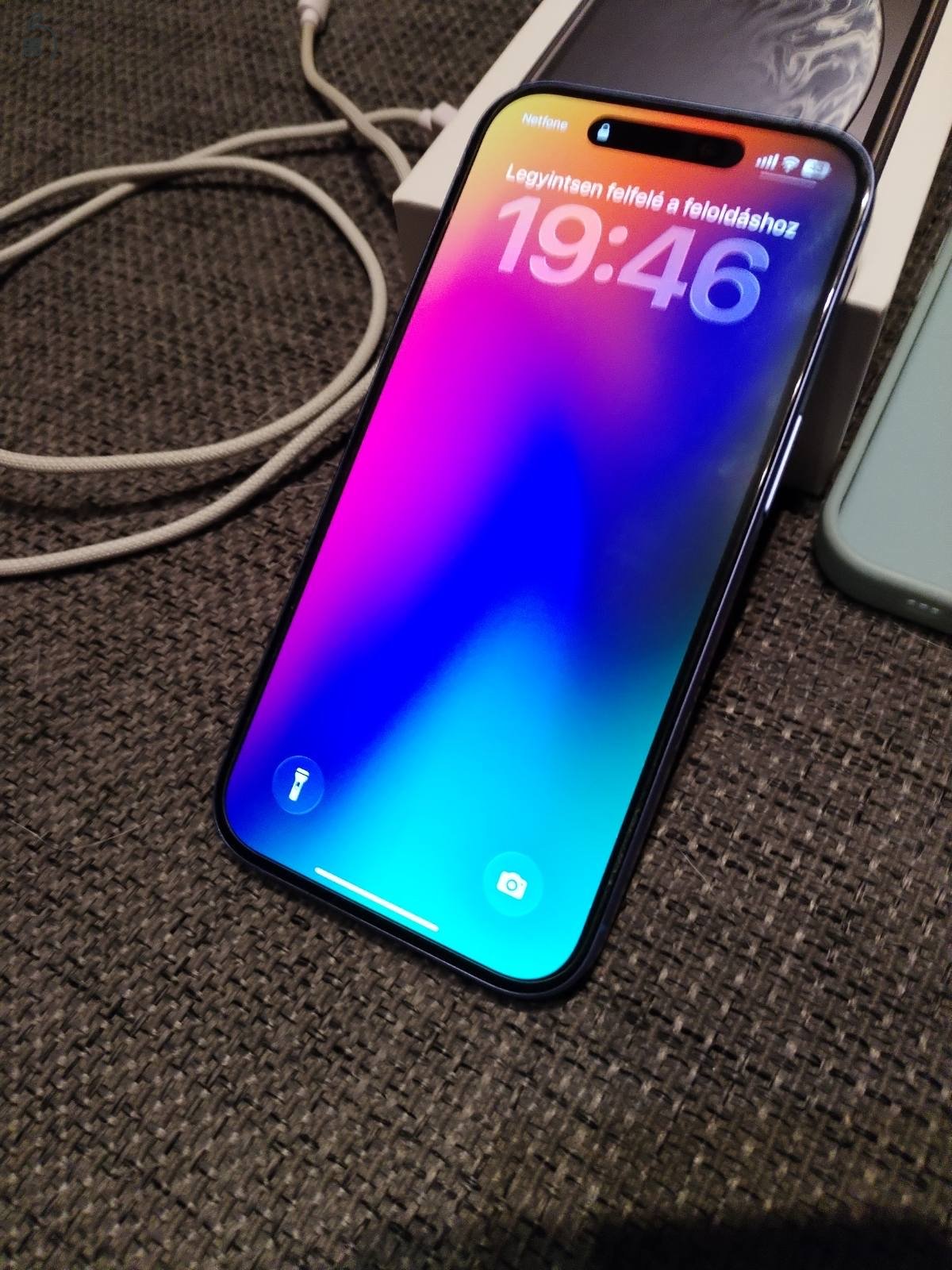 Újszerű iPhone 16