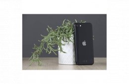 Használt Apple iPhone SE 2020 64 GB asztrofekete B US-8632