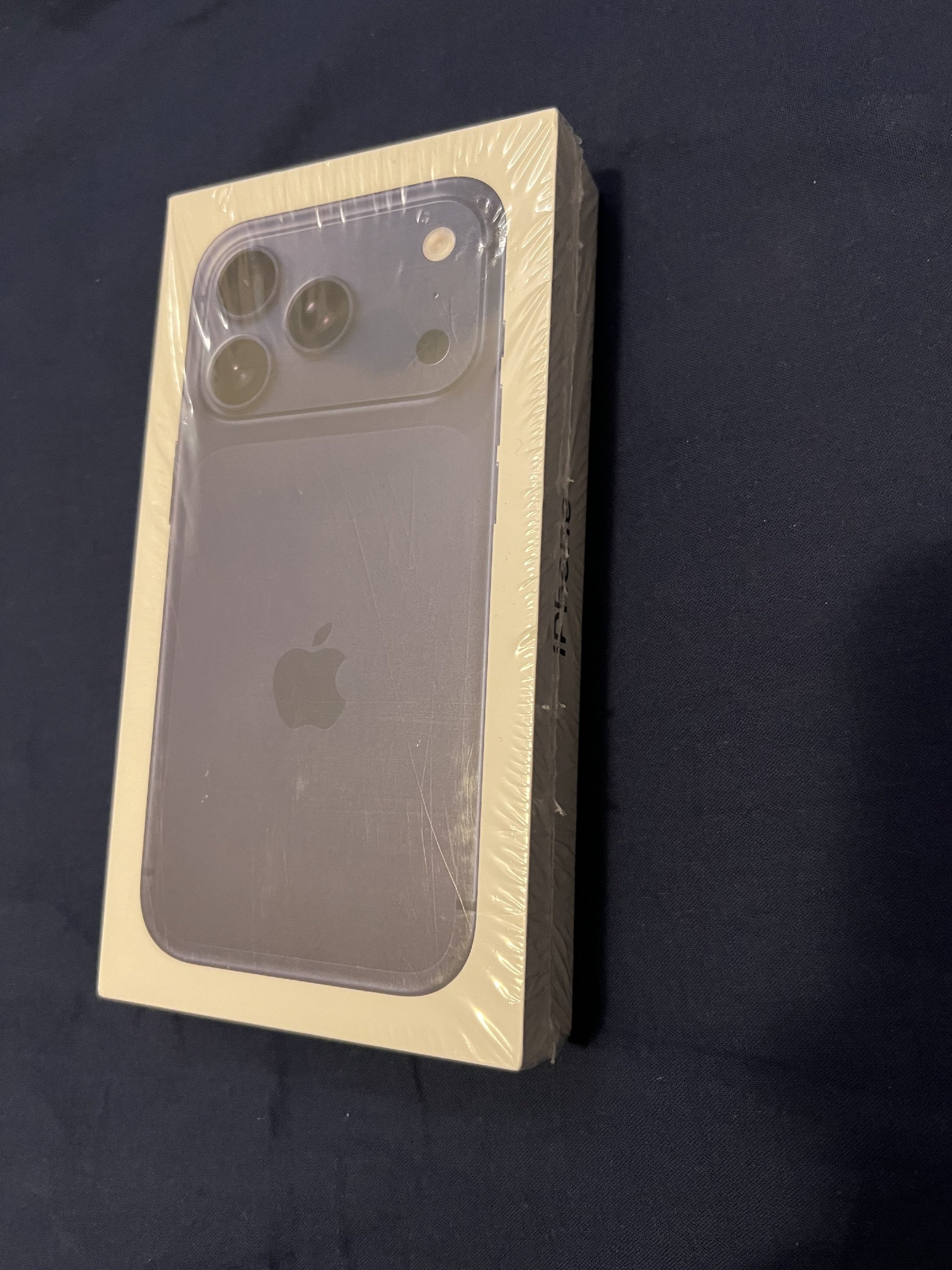 Bontatlan kék iPhone 17 Pro 256 GB eladó