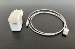 APPLE 12W USB Adapter + Apple töltőkábel Lightning - USB 