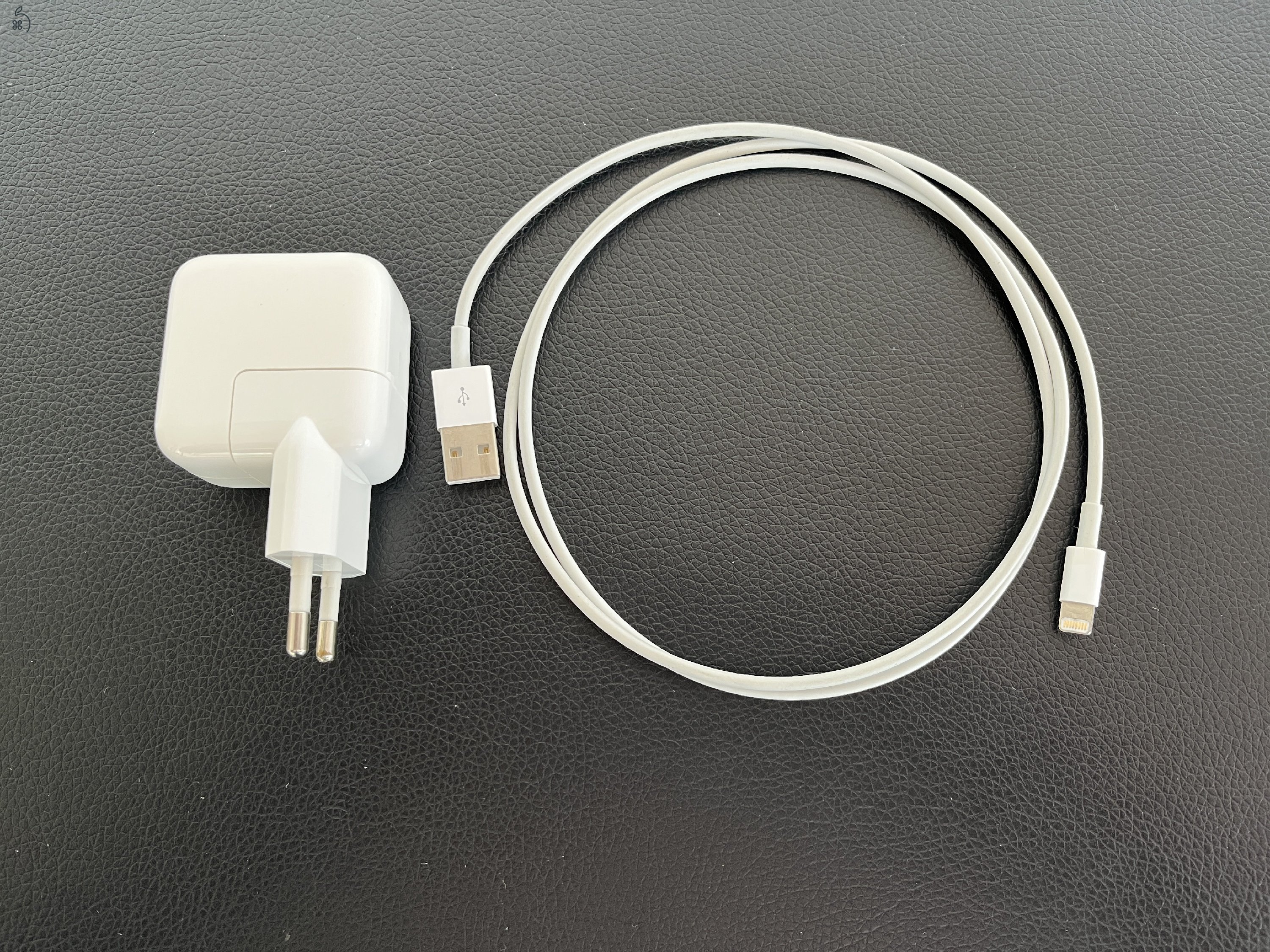 APPLE 12W USB Adapter + Apple töltőkábel Lightning - USB 