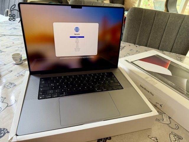 Macbook Pro Retina 16