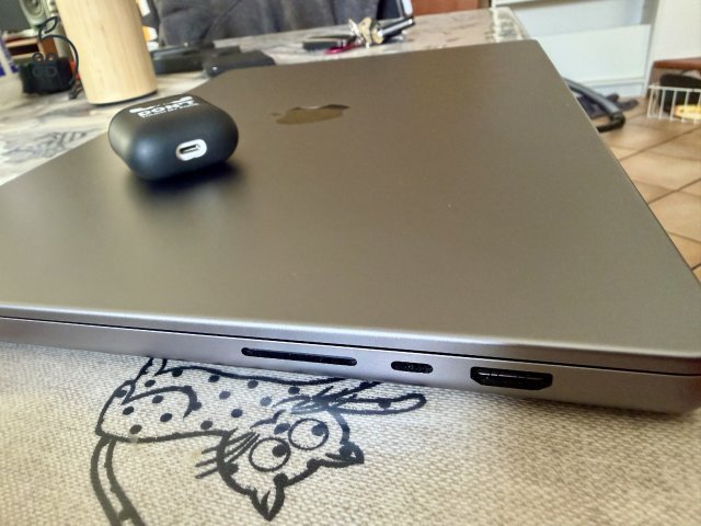 Macbook Pro Retina 16