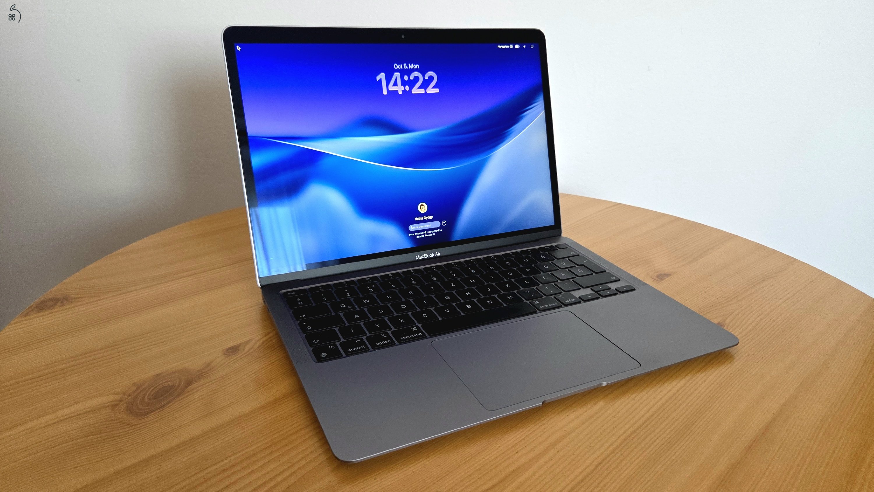 Apple MacBook Air M1 (2020) | 8/256GB | Magyar bill., gyári doboz, megkímélt állapot