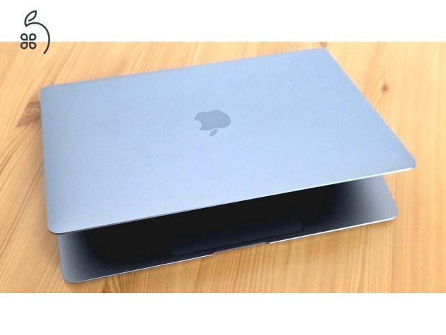 Apple MacBook Air M1 (2020) | 8/256GB | Magyar bill., gyári doboz, megkímélt állapot