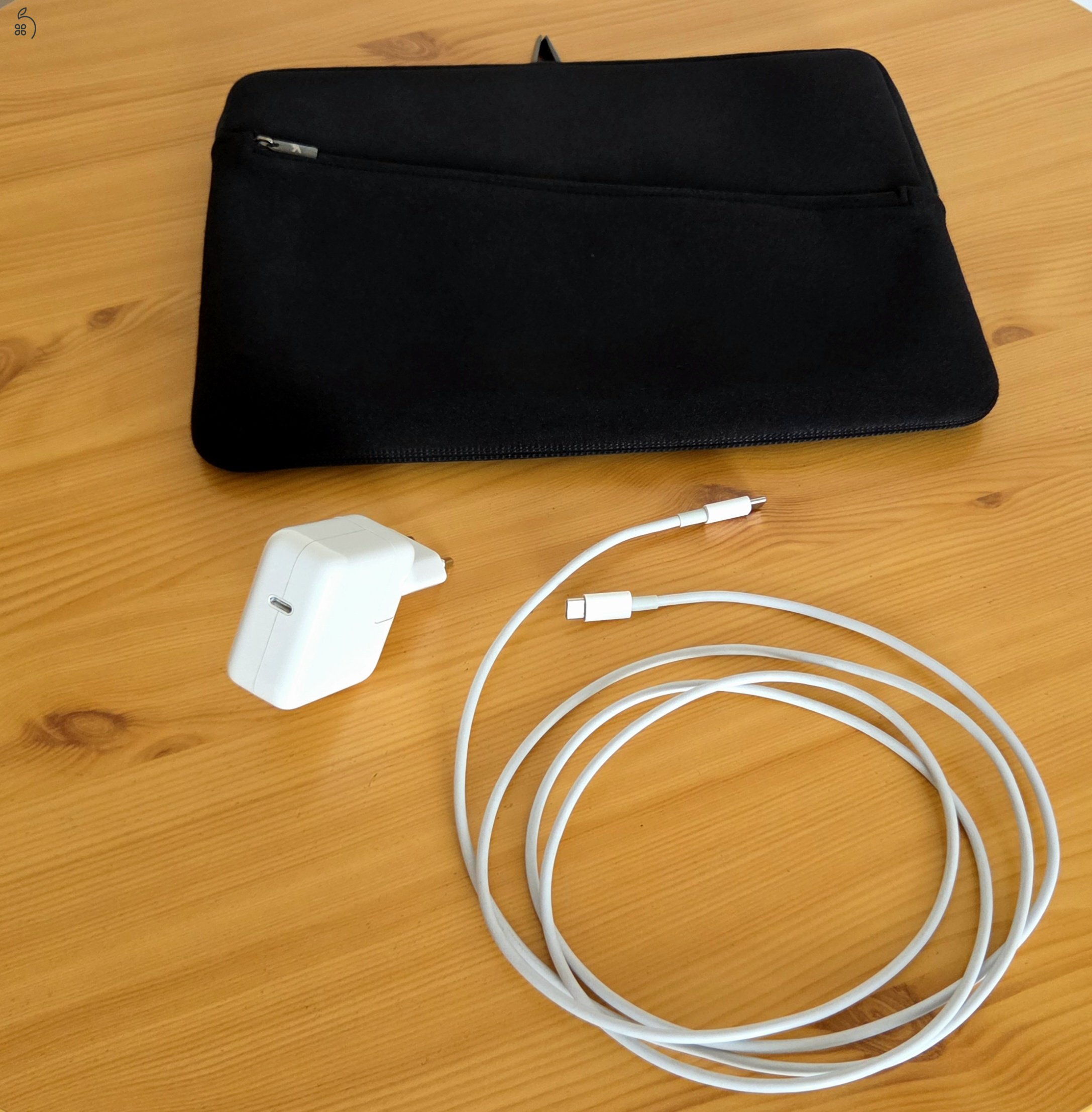 Apple MacBook Air M1 (2020) | 8/256GB | Magyar bill., gyári doboz, megkímélt állapot