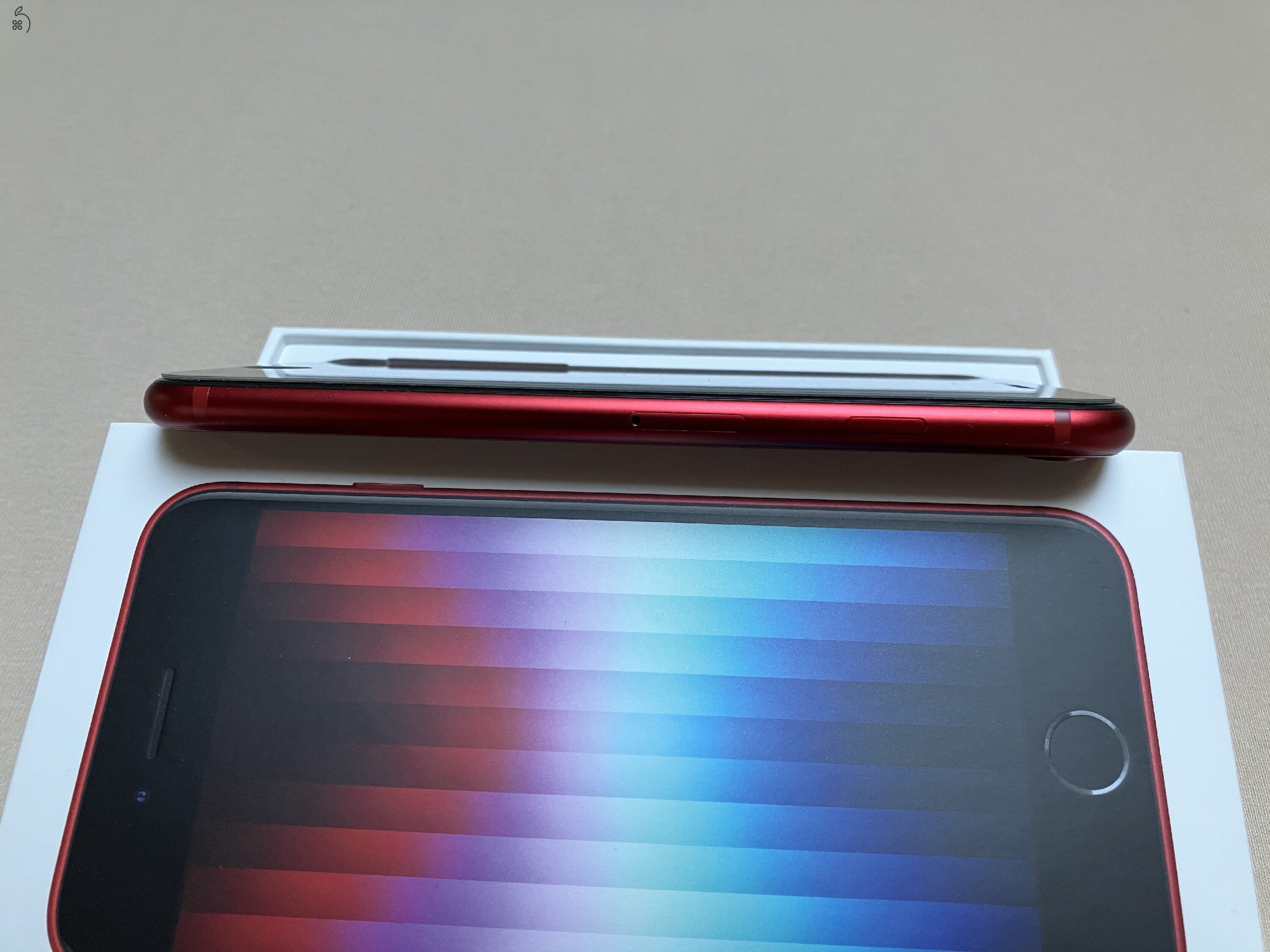 iPhone SE 2022 64 GB független